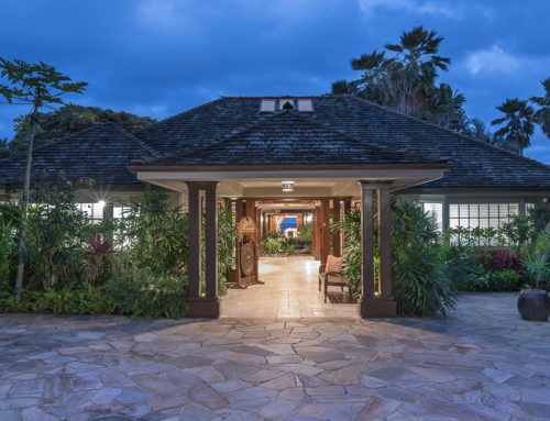 Extraordinary Hawaii Home: Gracious Oceanfront Estate in Honolulu